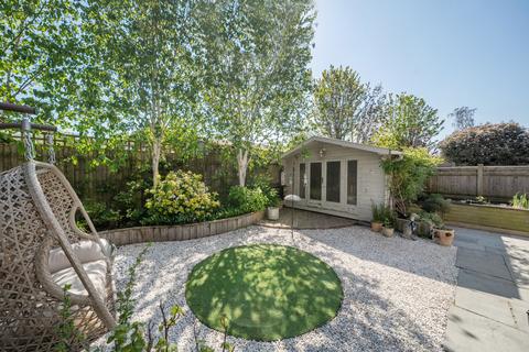 4 bedroom detached house for sale, London Road, Riverhead, Sevenoaks