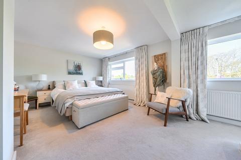 4 bedroom detached house for sale, London Road, Riverhead, Sevenoaks