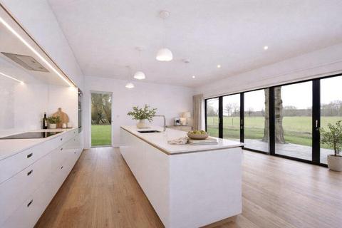 4 bedroom detached house to rent, Drift Road, Winkfield, Windsor, Berkshire SL4