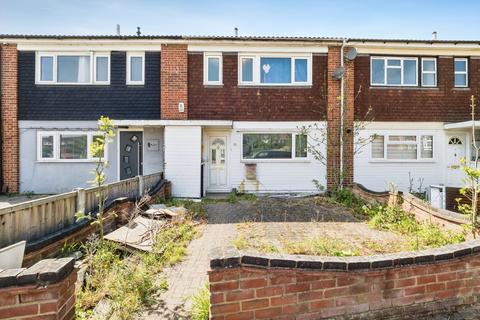 2 bedroom terraced house for sale, Neave Crescent, Romford, RM3