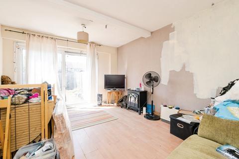 2 bedroom terraced house for sale, Neave Crescent, Romford, RM3