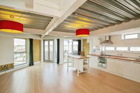 2 bedroom flat for sale, Crwys Road, Cardiff, CF24