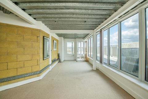 2 bedroom flat for sale, Crwys Road, Cardiff, CF24