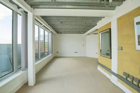 2 bedroom flat for sale - Изглед 4