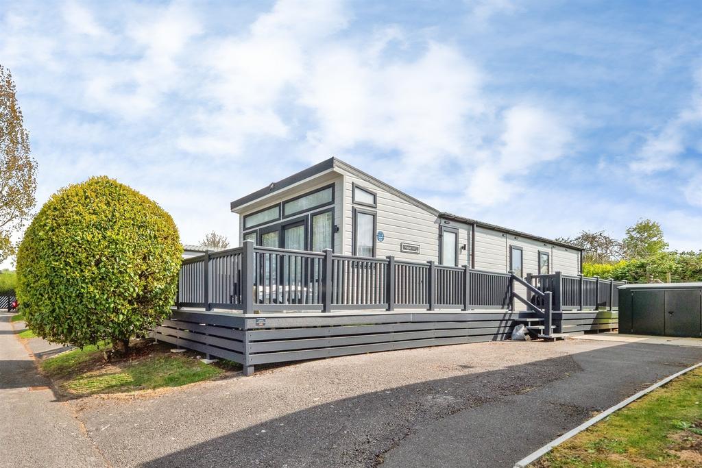 3 bedroom park home for sale