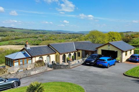 4 bedroom detached bungalow for sale, Maes Glas, Cefn Cribwr, CF32