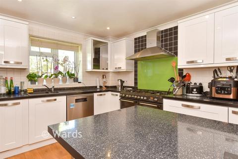 4 bedroom detached house for sale, Turners Court, Sevenoaks TN15