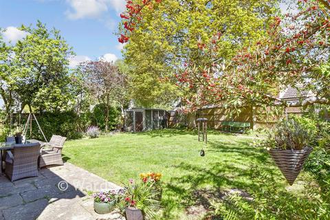 4 bedroom detached house for sale, Turners Court, Sevenoaks TN15