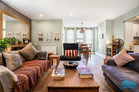 2 bedroom apartment for sale, Princess Park Manor, Royal Drive, Friern Barnet, London, N11