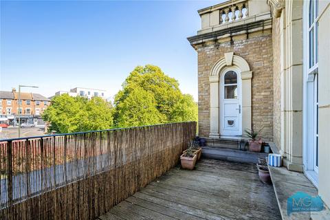 2 bedroom apartment for sale, Princess Park Manor, Royal Drive, Friern Barnet, London, N11