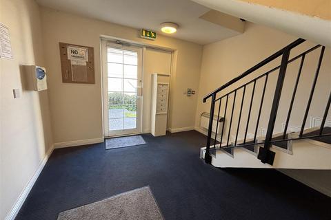 2 bedroom flat for sale, Bryntition, Llanelli