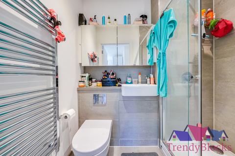 3 bedroom flat for sale, St. Marks Square, Bromley BR2