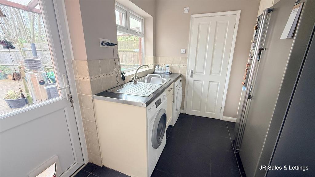 Utility room, utility