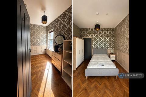 1 bedroom in a house share to rent, Woodborough Road, Nottingham, NG3