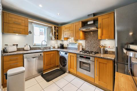 2 bedroom apartment for sale, Lancaster Way, Ashford, TN23 3