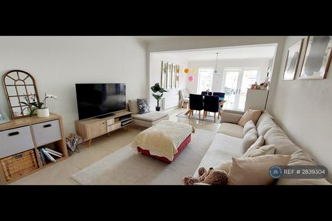 3 bedroom semi-detached house to rent, Prospect Close, Hounslow, TW3