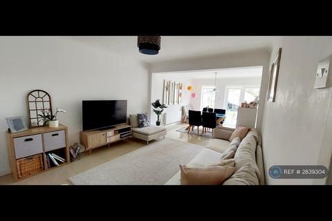 3 bedroom semi-detached house to rent, Prospect Close, Hounslow, TW3