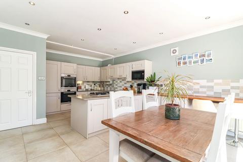 4 bedroom detached bungalow for sale, High Ridge Road, Hemel Hempstead, HP3