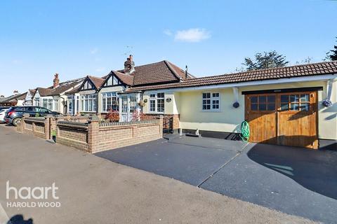 2 bedroom semi-detached bungalow for sale, Ingreway, Harold Park