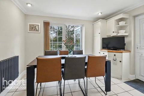 2 bedroom semi-detached bungalow for sale, Ingreway, Harold Park