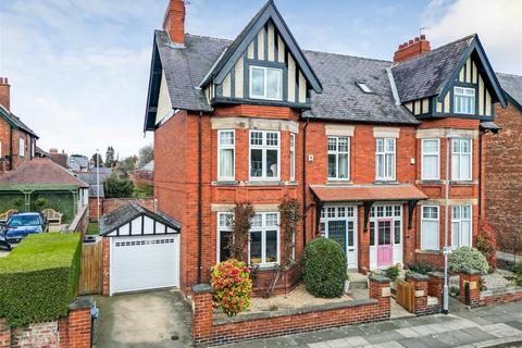 6 bedroom townhouse for sale, Uplands Road, Darlington