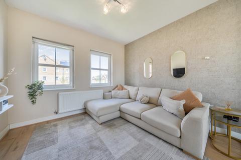 2 bedroom apartment for sale, Rainbow Road, Erith, Kent, DA8