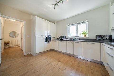 2 bedroom apartment for sale, Rainbow Road, Erith, Kent, DA8