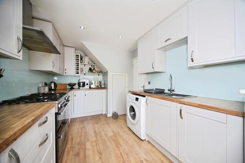 2 bedroom semi-detached house for sale, Roman Road, Luton