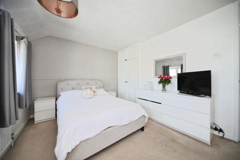 2 bedroom semi-detached house for sale, Roman Road, Luton