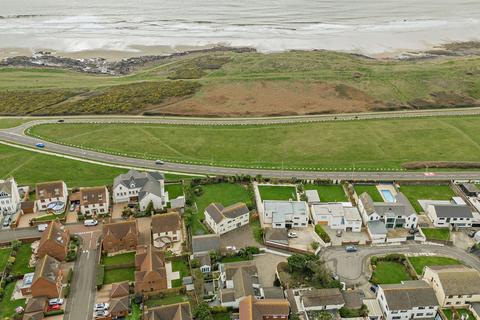5 bedroom detached house for sale, Mallard Way, Porthcawl, Bridgend, CF36