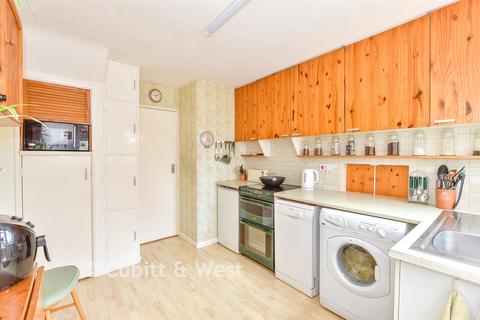 3 bedroom semi-detached house for sale, Staunton Road, Havant PO9