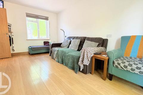 3 bedroom terraced house for sale, Nightingale Way, Baldock, SG7 6JT