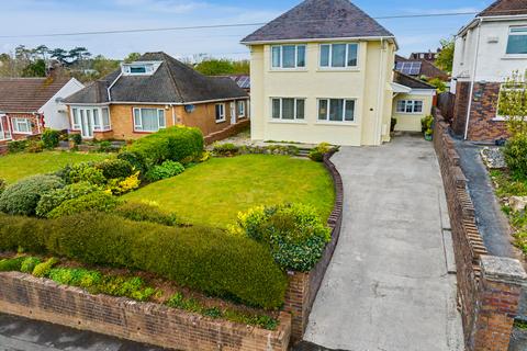 Detached house - West Road, Bridgend, CF31
