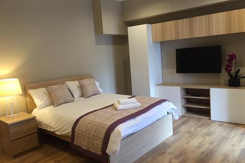 Studio to rent, Lower Park Row, Bristol BS1