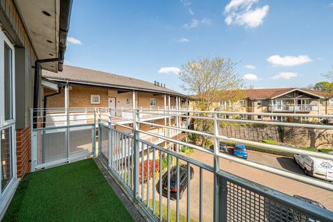 2 bedroom apartment for sale, Patrons Way East, Denham Garden Village, Buckinghamshire, UB9