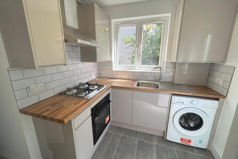1 bedroom flat to rent, Maury Road, Stamford Hill, N16