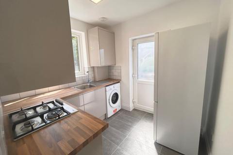 1 bedroom flat to rent, Maury Road, Stamford Hill, N16