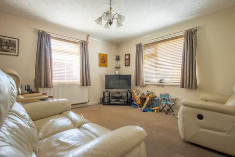 4 bedroom detached bungalow for sale, Glebe Close, Dersingham