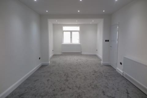 4 bedroom semi-detached house to rent, Church Road, Hounslow, TW5