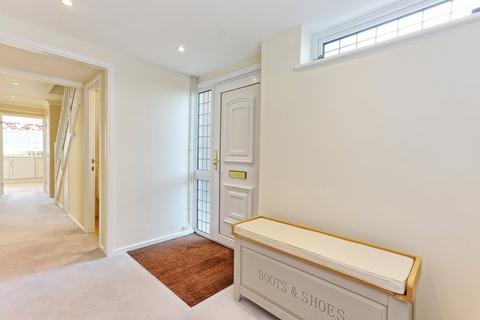 4 bedroom detached house for sale, Mayne Crest, Springfield, Chelmsford, CM1