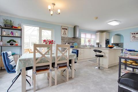 4 bedroom detached house for sale, Glebe Gardens, Guyhirn, PE13