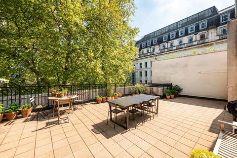 1 bedroom apartment for sale, Little Britain, London EC1A