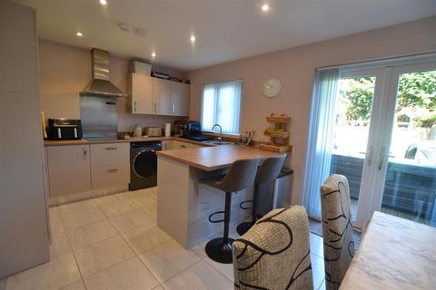 3 bedroom detached house for sale, Oak Tree Drive, Leominster