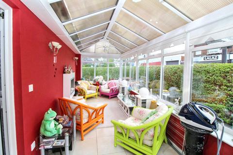 2 bedroom detached bungalow for sale, Oliver Avenue, Fenham , Newcastle upon Tyne, Tyne and Wear, NE4 9HQ