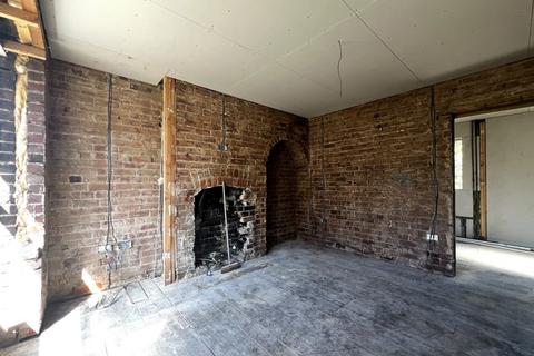 3 bedroom end of terrace house for sale, 53 Norfolk Street, Blackburn, BB2 4EW