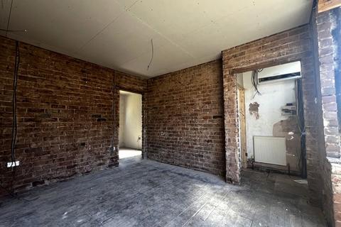 3 bedroom end of terrace house for sale, 53 Norfolk Street, Blackburn, BB2 4EW