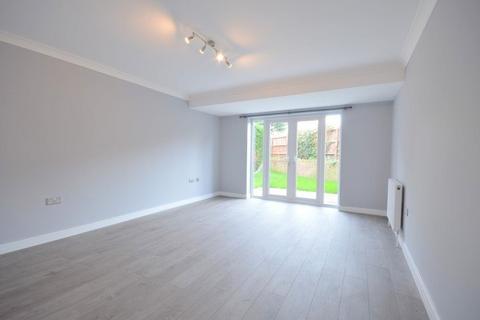 4 bedroom end of terrace house to rent, Chignal Road, Chelmsford, Essex, CM1 2JR