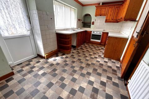 2 bedroom detached house for sale, Heol Y Meinciau, Pontyates SA15