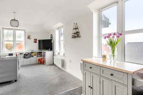 2 bedroom apartment for sale, Cunetio Gardens, White Horse Road, Marlborough