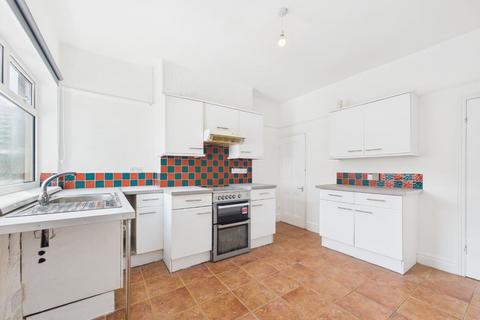 3 bedroom terraced house to rent, Oakfield Street, Lincoln